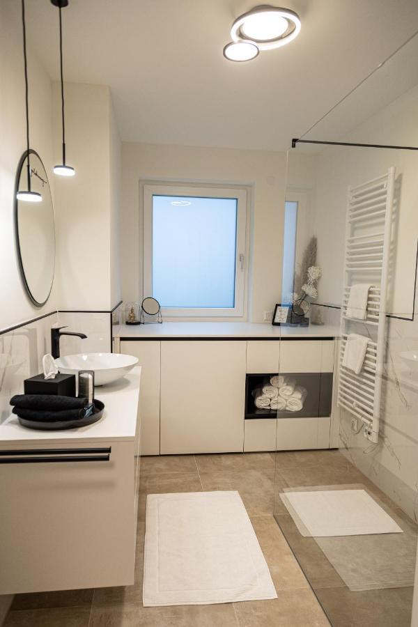 Ferienwohnung Deluxe Sattendorf ภายนอก รูปภาพ