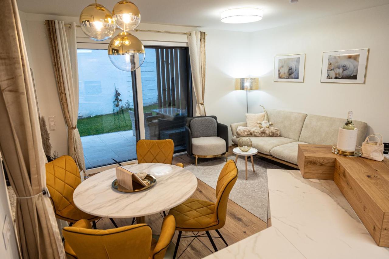 Ferienwohnung Deluxe Sattendorf ภายนอก รูปภาพ
